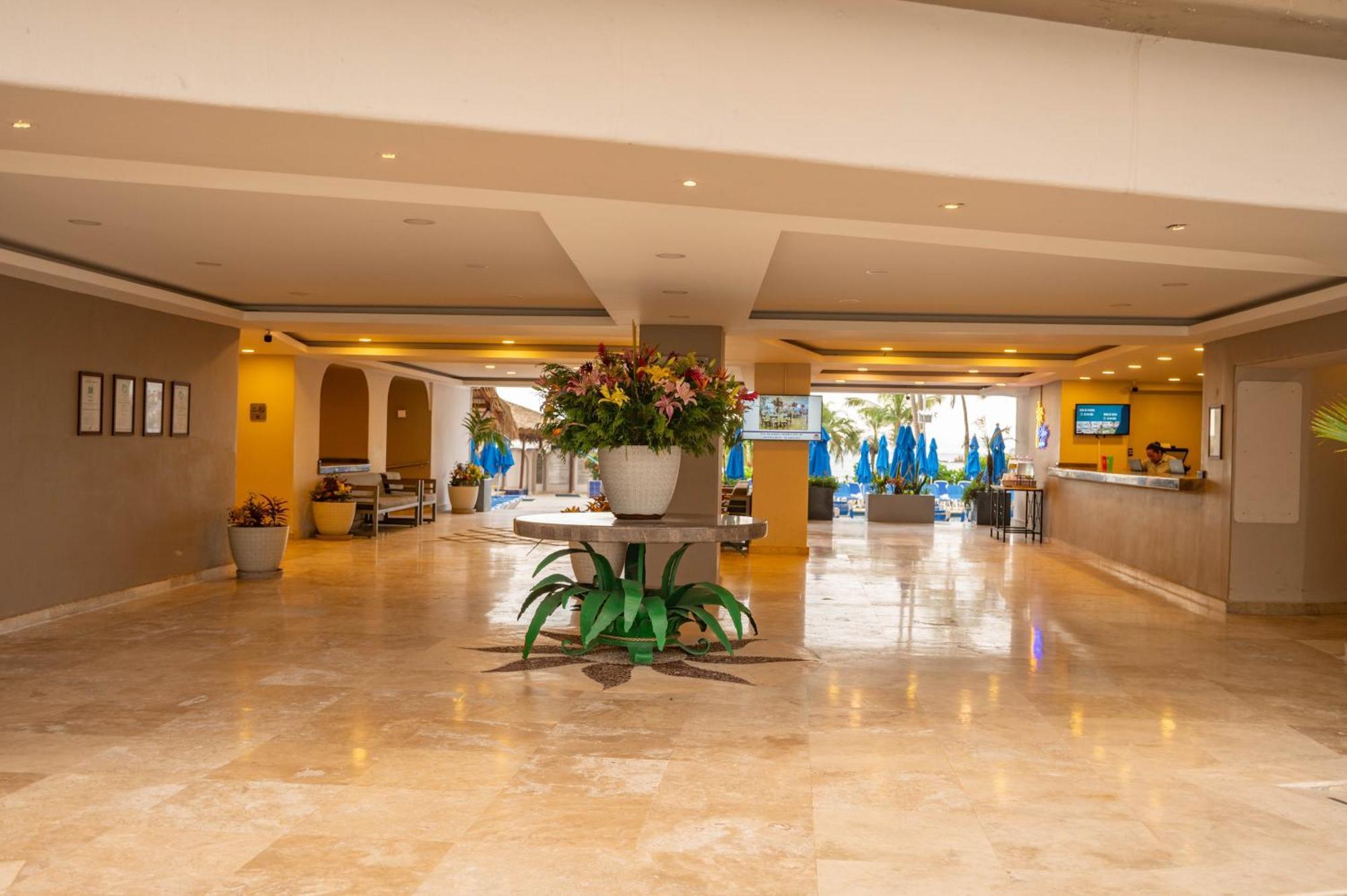 Ritz Acapulco All Inclusive מראה חיצוני תמונה Lobby