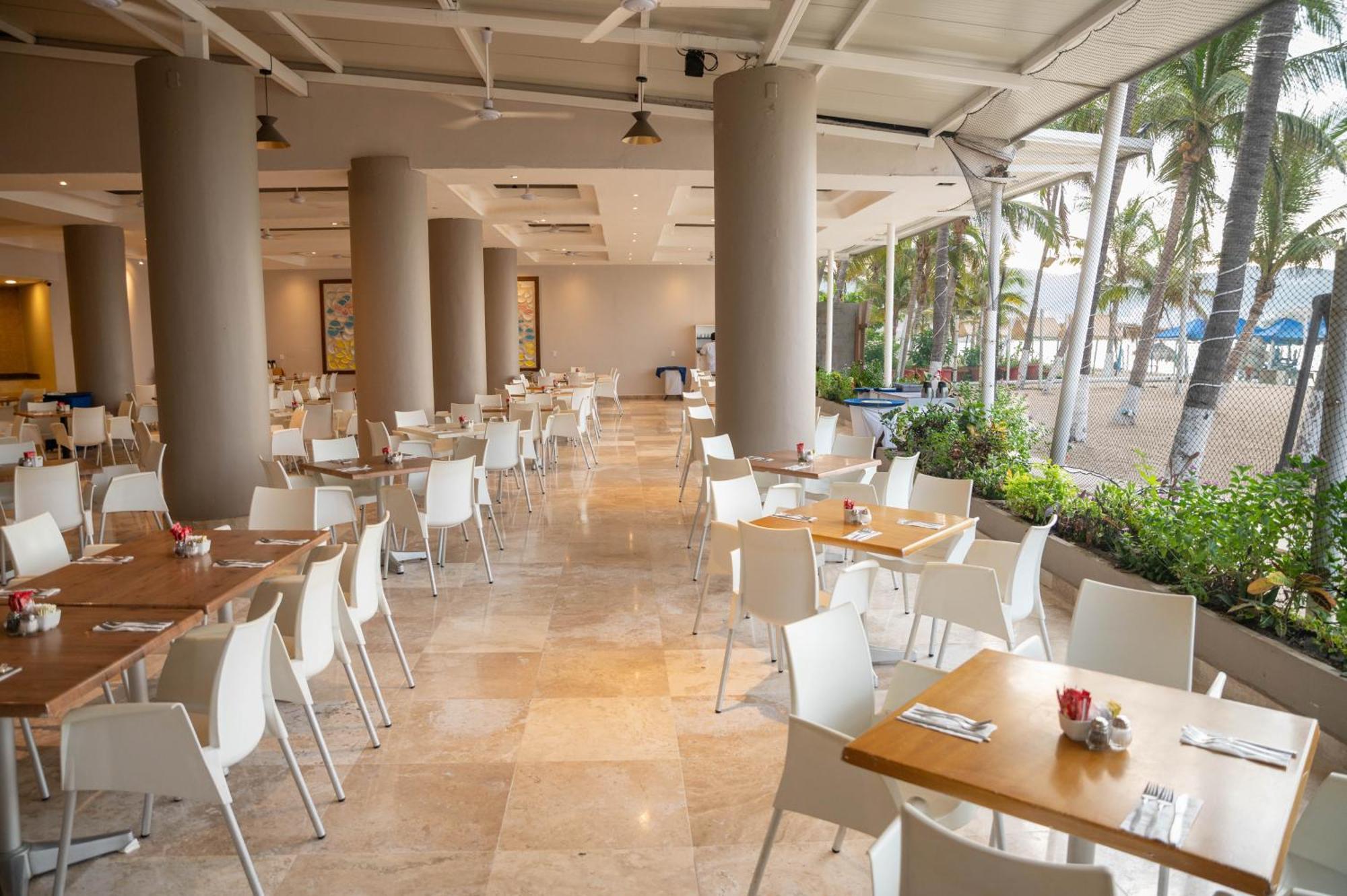 Ritz Acapulco All Inclusive מראה חיצוני תמונה The Beach Club